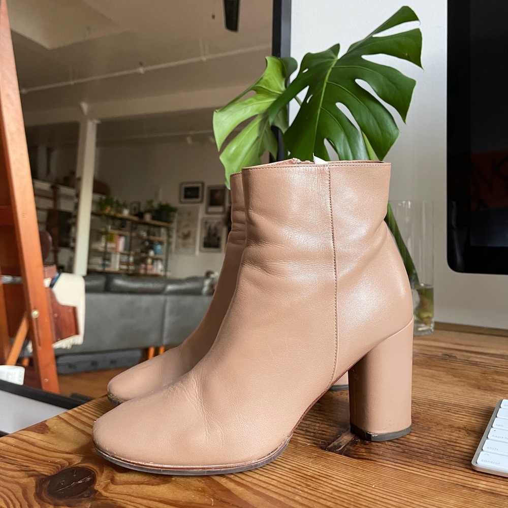 Size 39 leather boots (size 8) - Picture 2 of 12
